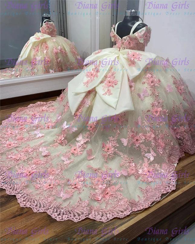Girls’ fluffy tulle flower dress. - Vestido de tul esponjoso con flores para niña