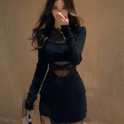 Black Bodycon Dress with Sheer Mesh and Herringbone Detail - Vestido Negro Ajustado con Gasa y Detalle Espina de Pescado