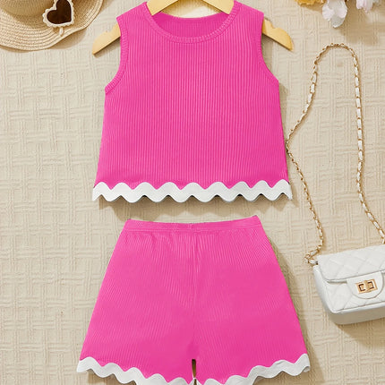 Conjunto Casual Chaleco Elegante de Encaje y Pantalón Corto - Casual Set: Elegant Lace Vest and Shorts