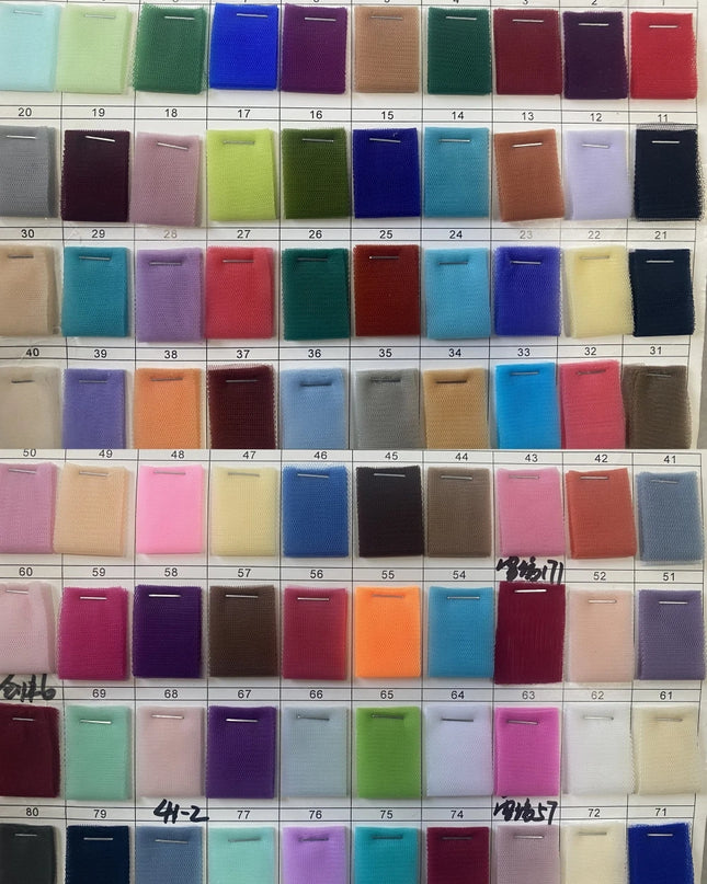 Girls’ fluffy tulle flower dress. - Vestido de tul esponjoso con flores para niña