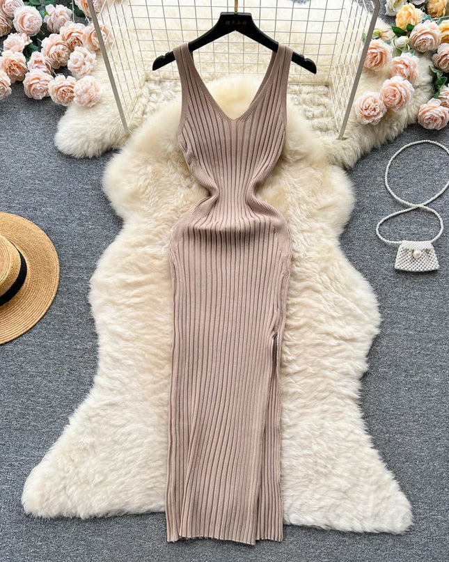 V-Neck Dress – Elastic Comfort and Style